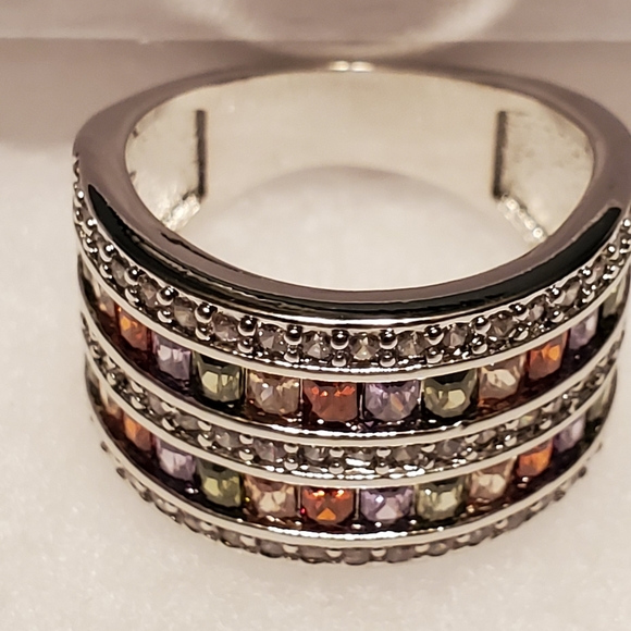 Sparkling Crown ring w/Multicolor Gemstones HP - Picture 6 of 8